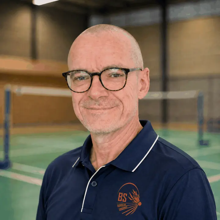 Portrait de Gaël Robert, président du Badminton Samsonnais